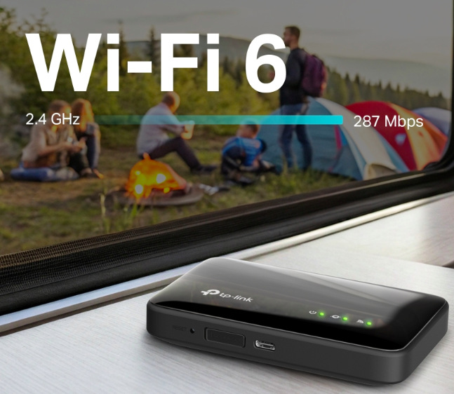 Mobilní Wi-Fi router TP-Link M7005 4G LTE poskytující Wi-Fi připojení při kempování a cestování