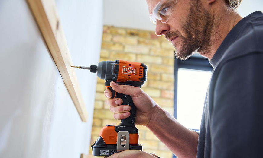 Utahovák rázový Black-Decker BLIM78E1K-QW (s baterií) Utahovák rázový Black-Decker BLIM78E1K-QW (s baterií)