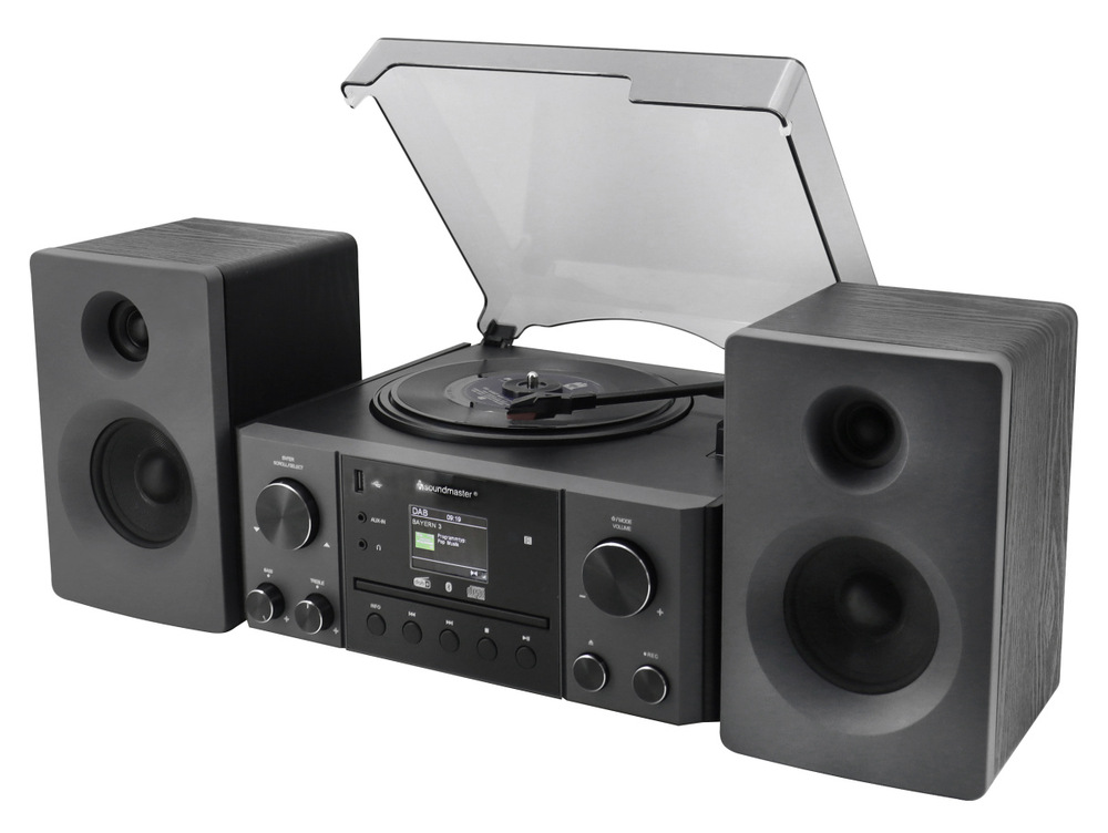 Mikrosystém Soundmaster MCD1950SW v pohledu z nakloněné strany