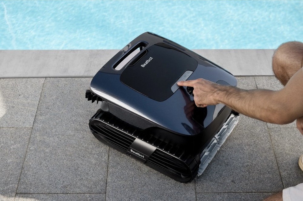 Vysavač bazénový Beatbot AquaSense 2 Ultra černý Vysavač Beatbot Aquasense 2 Ultra disponuje 11 motory