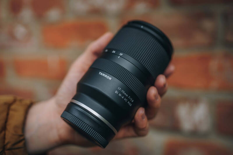 Objektiv Tamron 17-70  mm F/2.8 Di III-A VC RXD (Fujifilm X) černý
