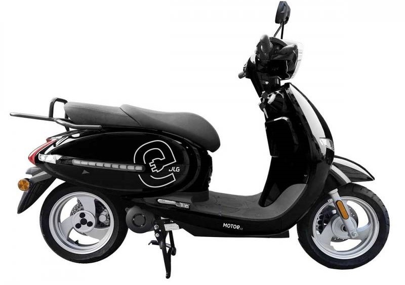 Elektroskútr RACCEWAY Elektroskútr JLG Elektroskútr RACCEWAY Elektroskútr JLG