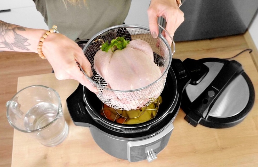 Multifunkční tlakový hrnec Concept CK8000 COOKERY 11 v 1 černý
