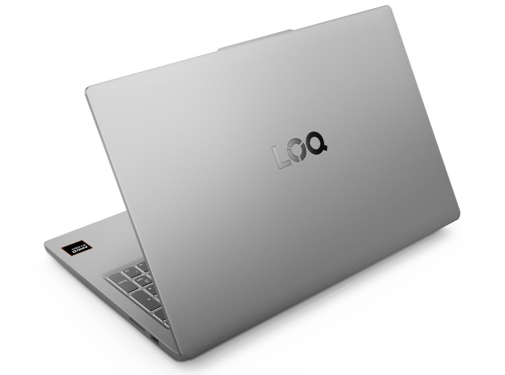 Nontebook pootevřený Lenovo LOQ 15ARP10E zezadu