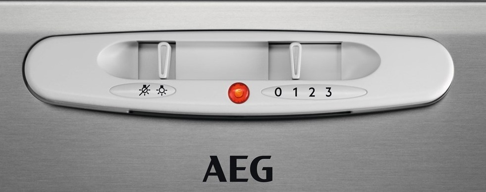 Odsavač par AEG Mastery DGB3523S šedý Odsavač par AEG Mastery DGB3523S šedý