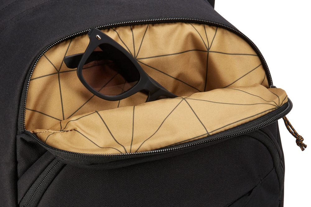 Detail polstrované kapsy batohu THULE Exeo 28 l - černýTHULE Exeo 28 l - černý