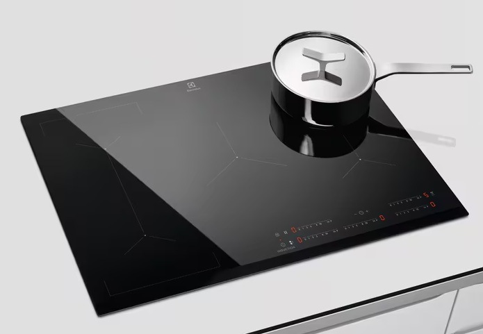 Rendlík na indukční varné desce Electrolux EIV835