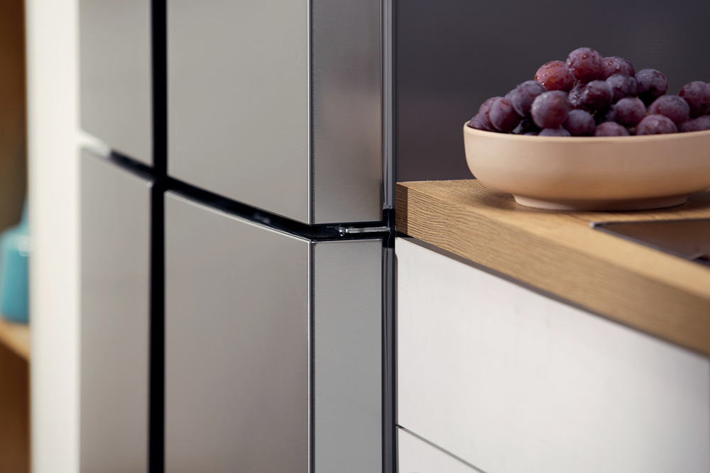 Americká chladnička Gorenje NRM8182MX, Inoxlook, Elegantní design KitchenFit