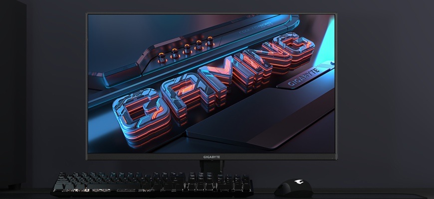Herní monitor GIGABYTE GS27Q X černý Detail obrázku monitoru Gigabyte GS270Q X 27" s příslušenstvím.