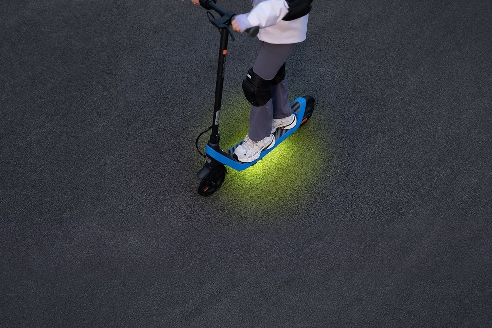 Elektrická koloběžka Segway eKickScooter C2 Lite modrá Elektrická koloběžka Segway eKickScooter C2 Lite modrá