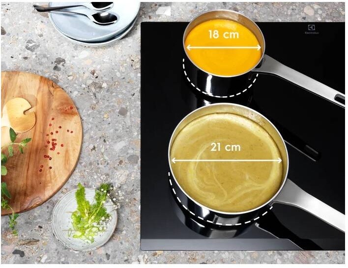 Indukční varná deska Electrolux LIV63431BK černá