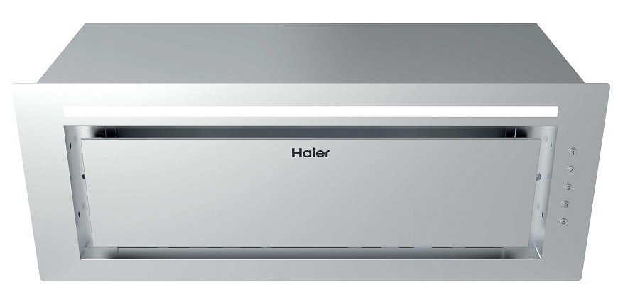 spodní strana odsavače par Haier HAPY72ES6XGG s ovládacími knoflíky napravo, LED osvětlení svítí