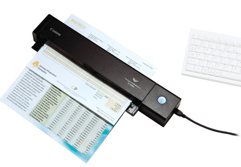 USB skener Canon imageFORMULA P-208II digitalizuje účtenky a faktury přímo u pracovního stolu