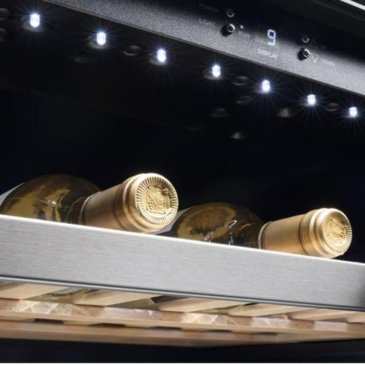 Vinotéka Electrolux ERW1573AOA černá/sklo