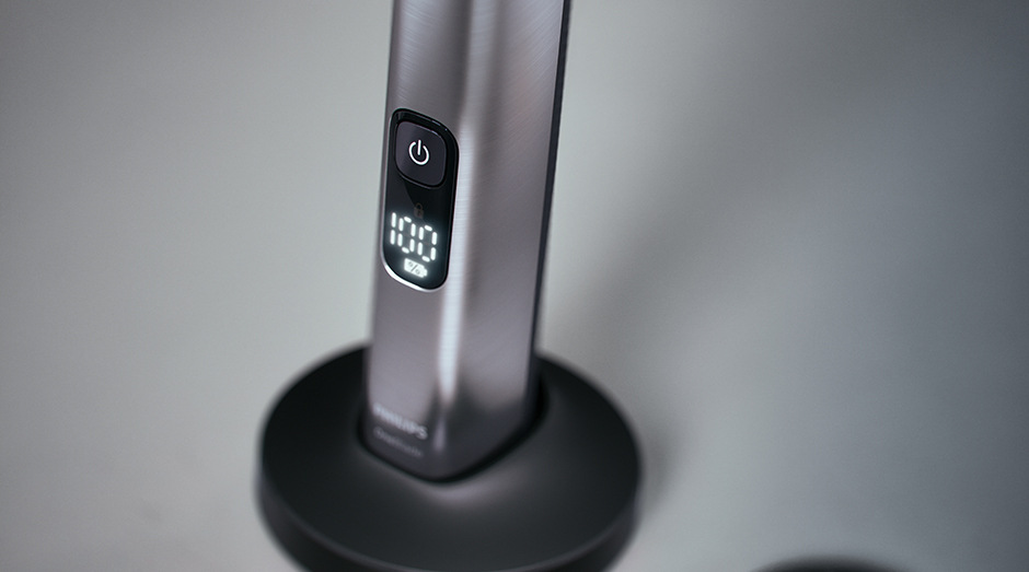 Zastřihovač vousů Philips OneBlade Pro 360 QP6651/61