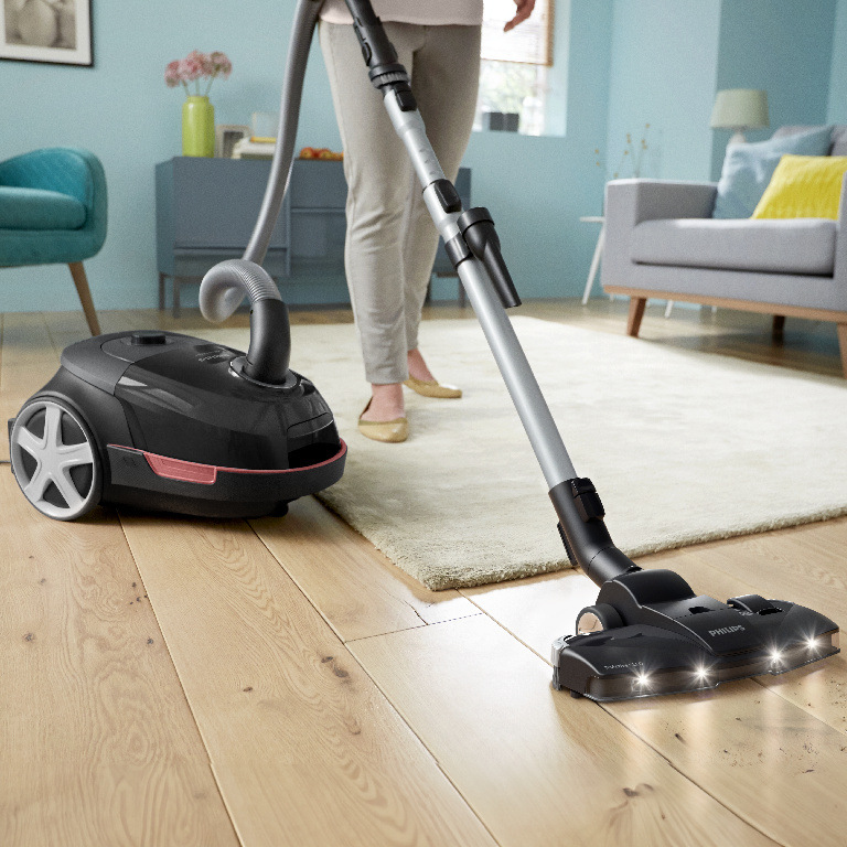 Podlahový vysavač Philips Series 6000 XD6142/12 černý
