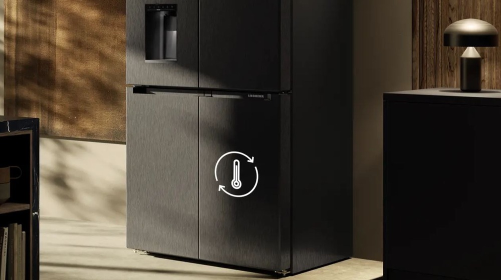 Variabilní prostor VarioTemp v mrazicí části lednice Liebherr MBtsdi 9024, který lze přeměnit na chladicí část