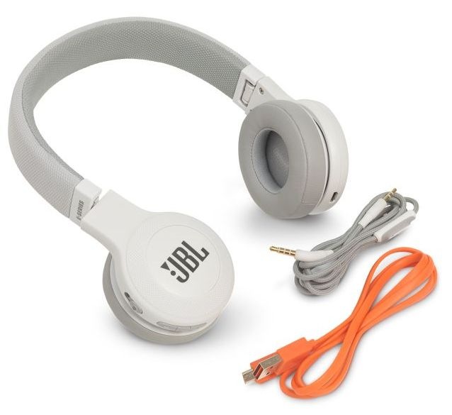 Sluchátka JBL E45BT bílá Sluchátka JBL E45BT bílá
