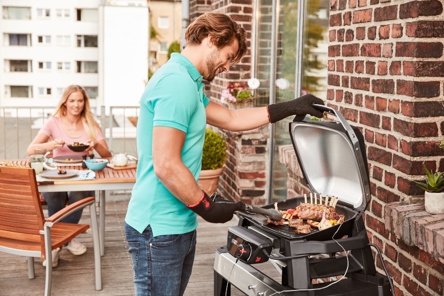 Weber PULSE 1000, černá