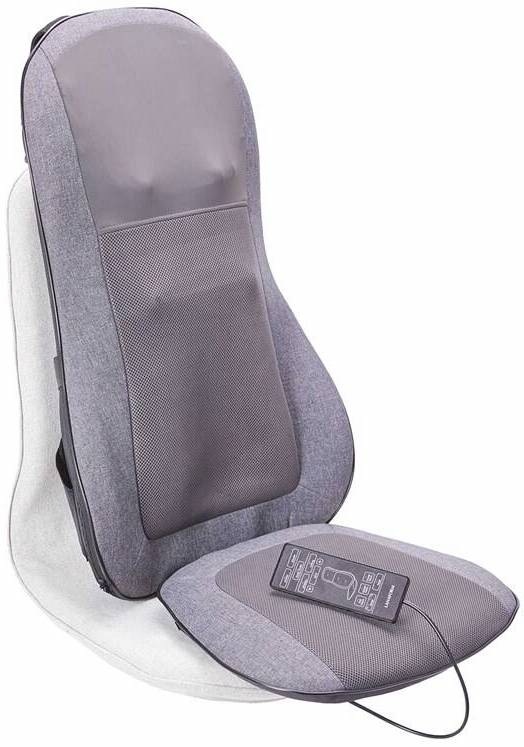 Masážní podložka Lanaform Bodyscan Massager v šedém provedení umístěná na křesle, viditelný ovladač a tvarování zad