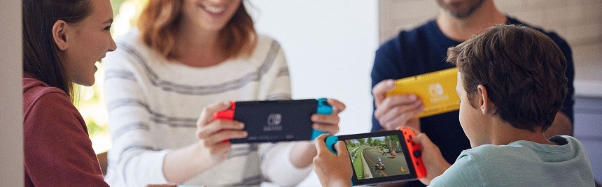 Herní konzole Nintendo Switch Neon + Switch Sports + 3 měsíce Nintendo Online Nintendo Switch Neon + Nintendo Switch Sports + 3měsíční online členství, červená/modrá