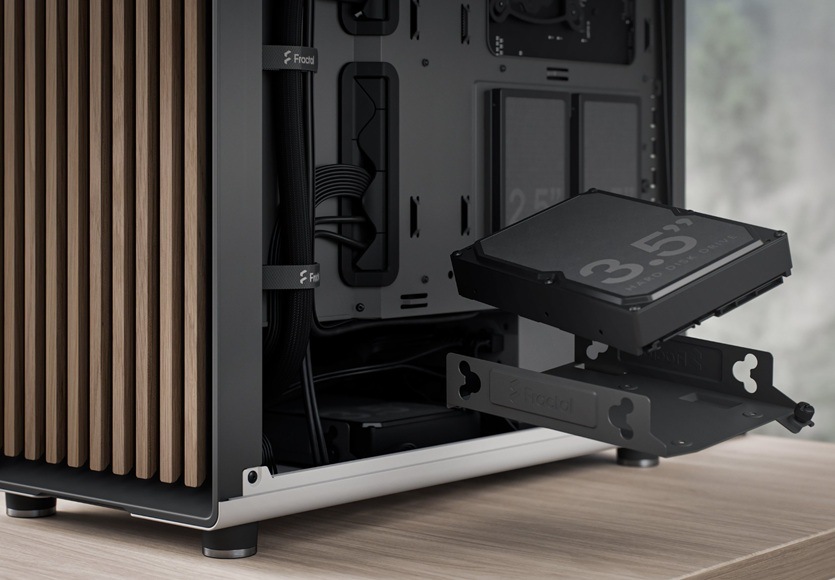 Case FRACTAL DESIGN North Charcoal Black Tempered Glass Light Tint černá