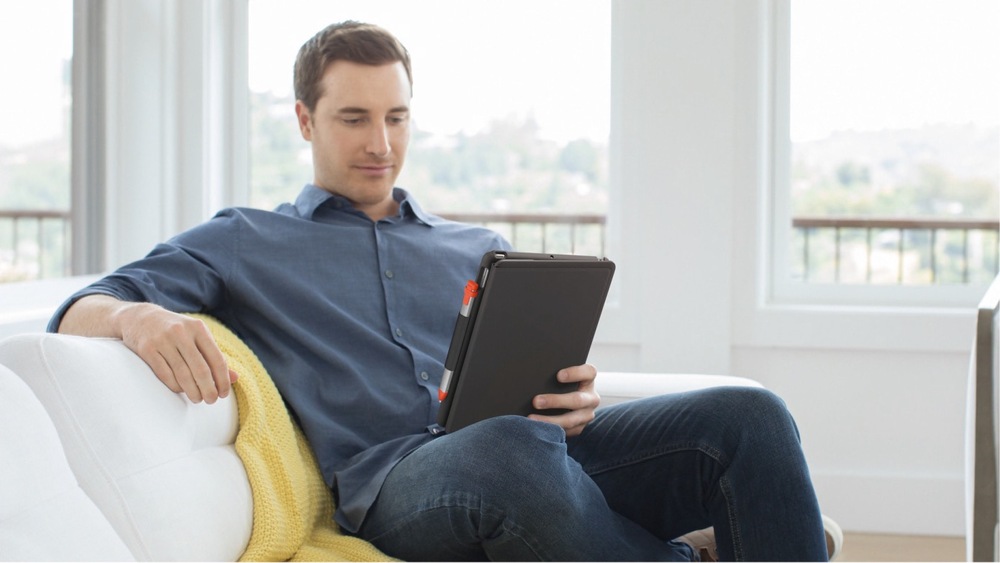 Pouzdro na tablet s klávesnicí Logitech Slim Folio na Apple iPad (7., 8. a 9. gen.) UK šedé