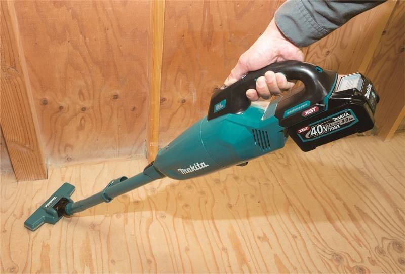 Tyčový vysavač Makita CL001GZ Li-ion XGT 40V (bez baterie) Tyčový vysavač Makita CL001GZ Li-ion XGT 40V (bez baterie)