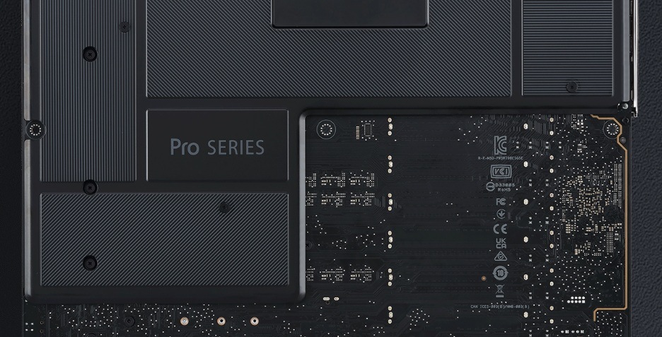 Základní deska Asus Pro WS W790E-SAGE SE černá Moderní design skvěle zapadne do každé počítačové sestavy
