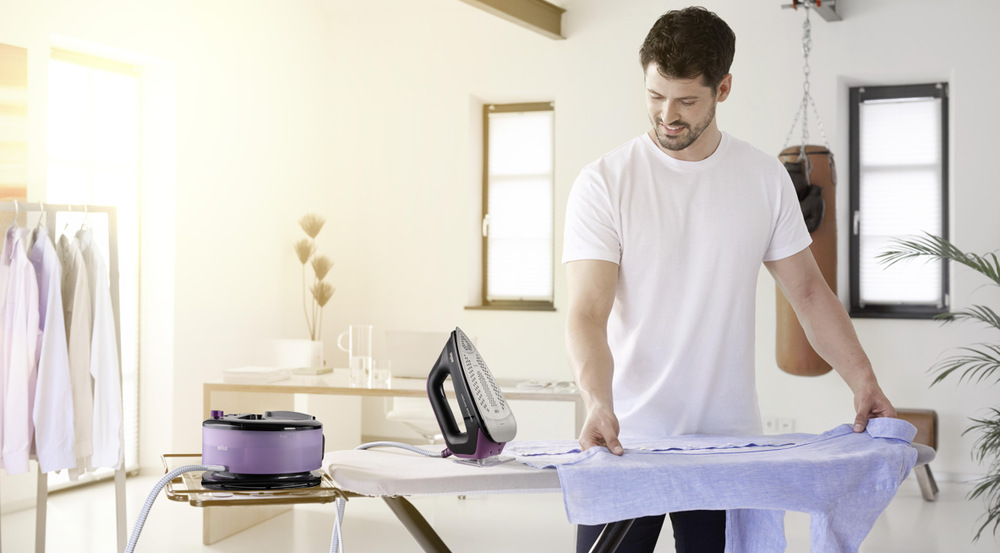 Žehlicí systém Braun CareStyle Compact IS2144.BK černý/fialový Žehlicí systém Braun IS 2144 BK CareStyle Compact