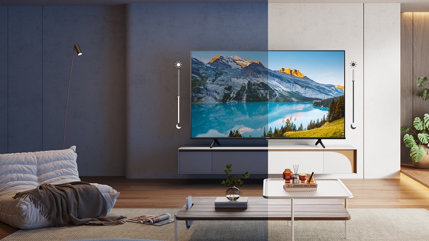 Televize Hisense 55E7NQ Televize Hisense 55E7NQ, Adaptivní světelný senzor