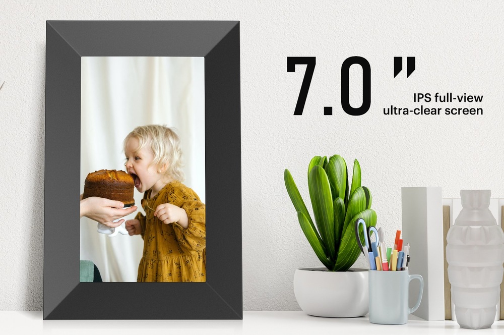 Fotorámeček digitální Kodak RCF-702P umožňuje ukládání položek v 32GB interní paměti