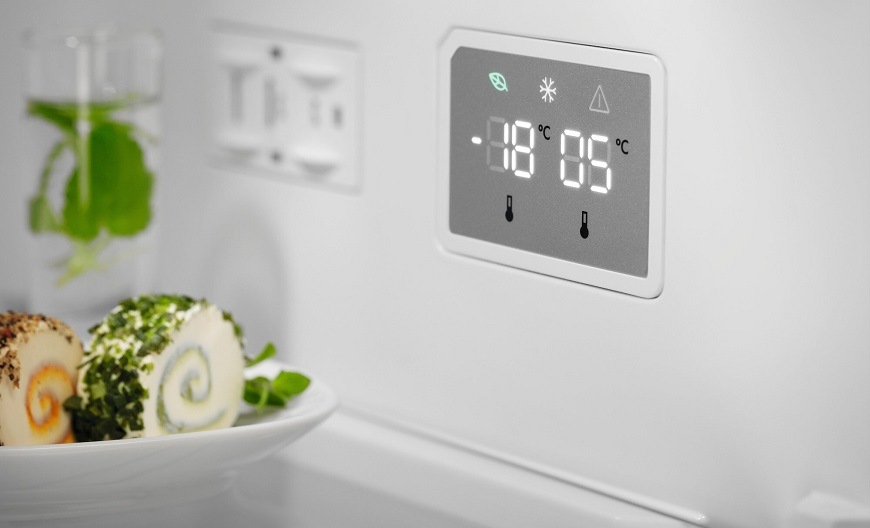 Chladnička s mrazničkou Electrolux LNT5ME32U1 šedá