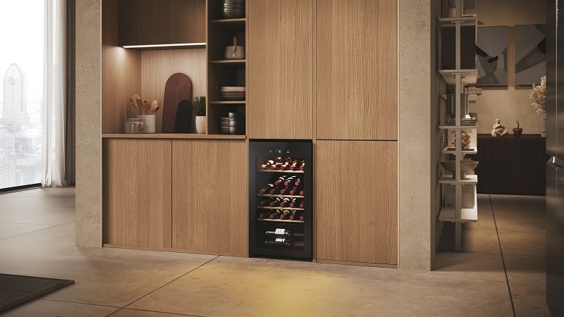 Vinotéka Haier HWS34GGH1 černá Vinotéka Haier HWS34GGH1 černá