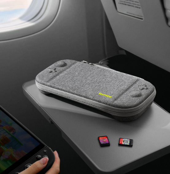 Pouzdro tomtoc Switch 2 Slim Case - šedé
