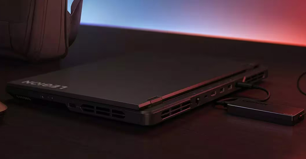 Notebook Lenovo Legion Pro 5 16IAX10H černý