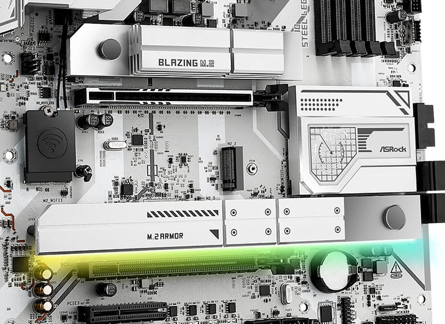 Základní deska ASRock Z890 STEEL LEGEND WIFI Detail chlazeného M.2 slotu Blazing M.2 a M.2 Armor na ASRock Z890 Steel Legend WiFi