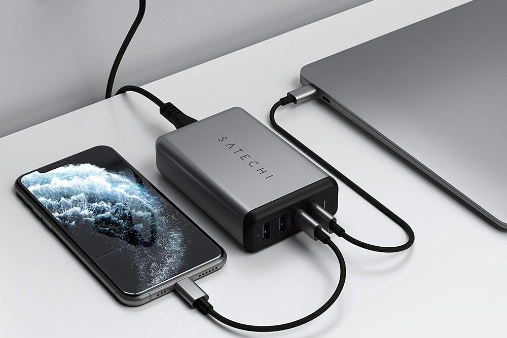 Nabíječka do sítě Satechi 75W Dual PD Travel Charger (2x USB,1x USB-C PD 18W,1x USB-C PD 60W) šedá