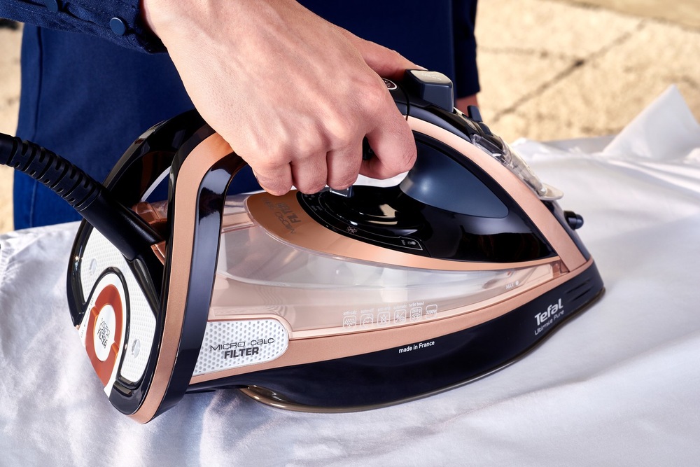Žehlička Tefal Ultimate Pure FV9845E0