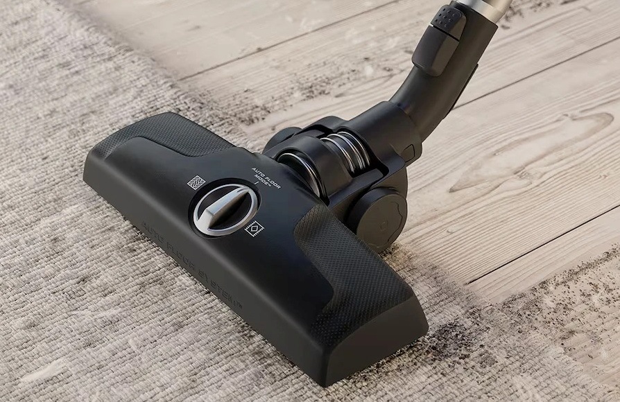 Podlahový vysavač Electrolux EB61CWPTD růžový Podlahový vysavač Electrolux EB61CWPTD růžový
