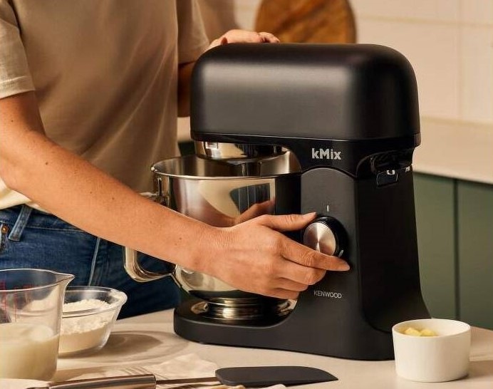 Kuchyňský robot KENWOOD kMix KMX751ABK černý