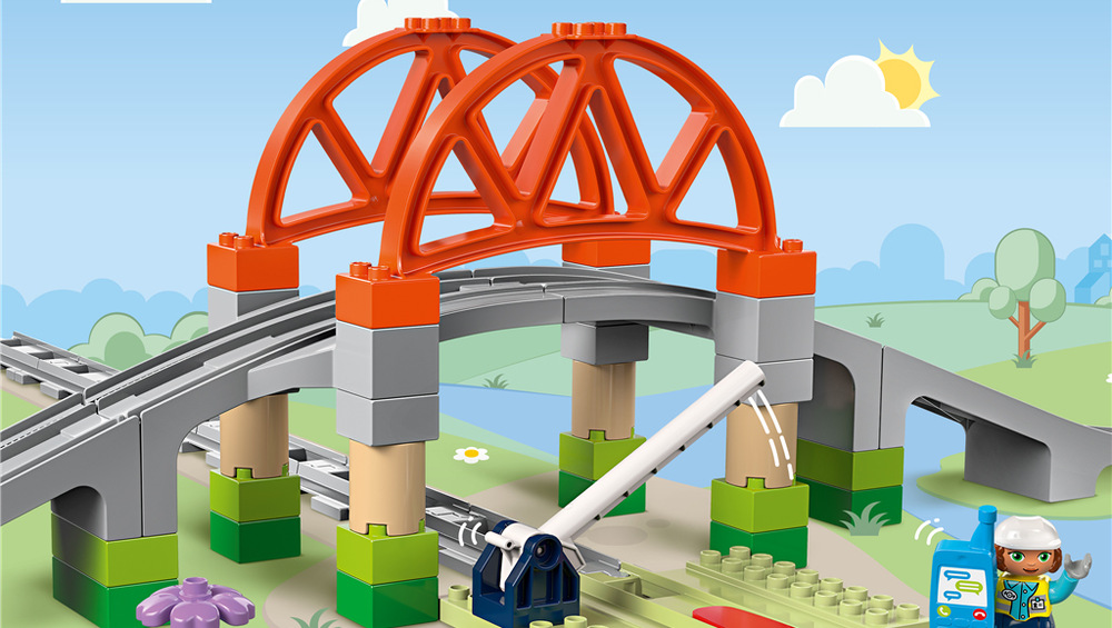 Stavebnice LEGO® DUPLO® 10426 Železniční most a koleje – rozšiřující sada Rozšiřující sada se 42 dílky je vhodná od dvou let a nabízí malým železničářům spoustu možností pro kreativní hraní.