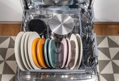 Myčka nádobí Gorenje Essential GS620C10S TotalDry stříbrná Myčka nádobí Gorenje GS620C10S, stříbrná, tichý provoz