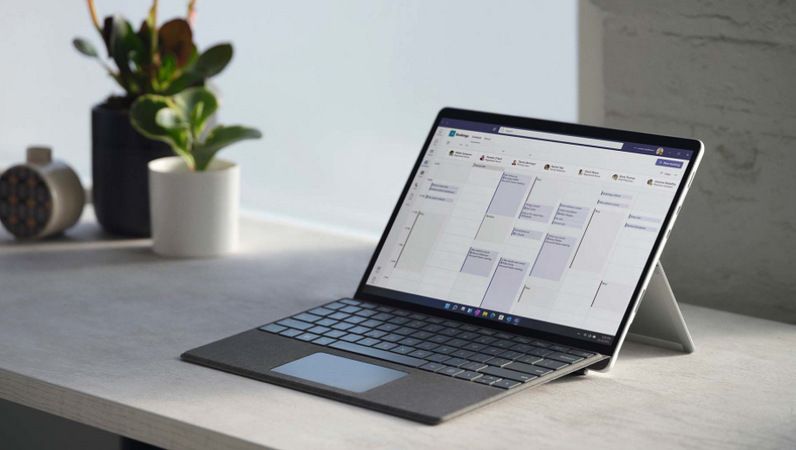 Notebook Microsoft Surface Pro 8 stříbrný