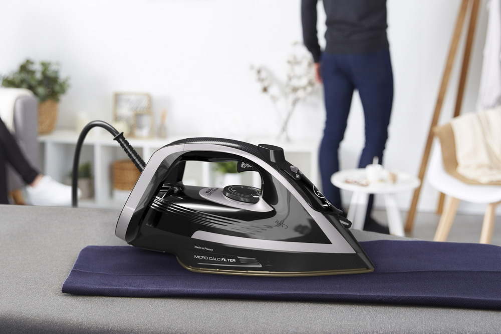 Žehlička Tefal Puregliss FV8062E0