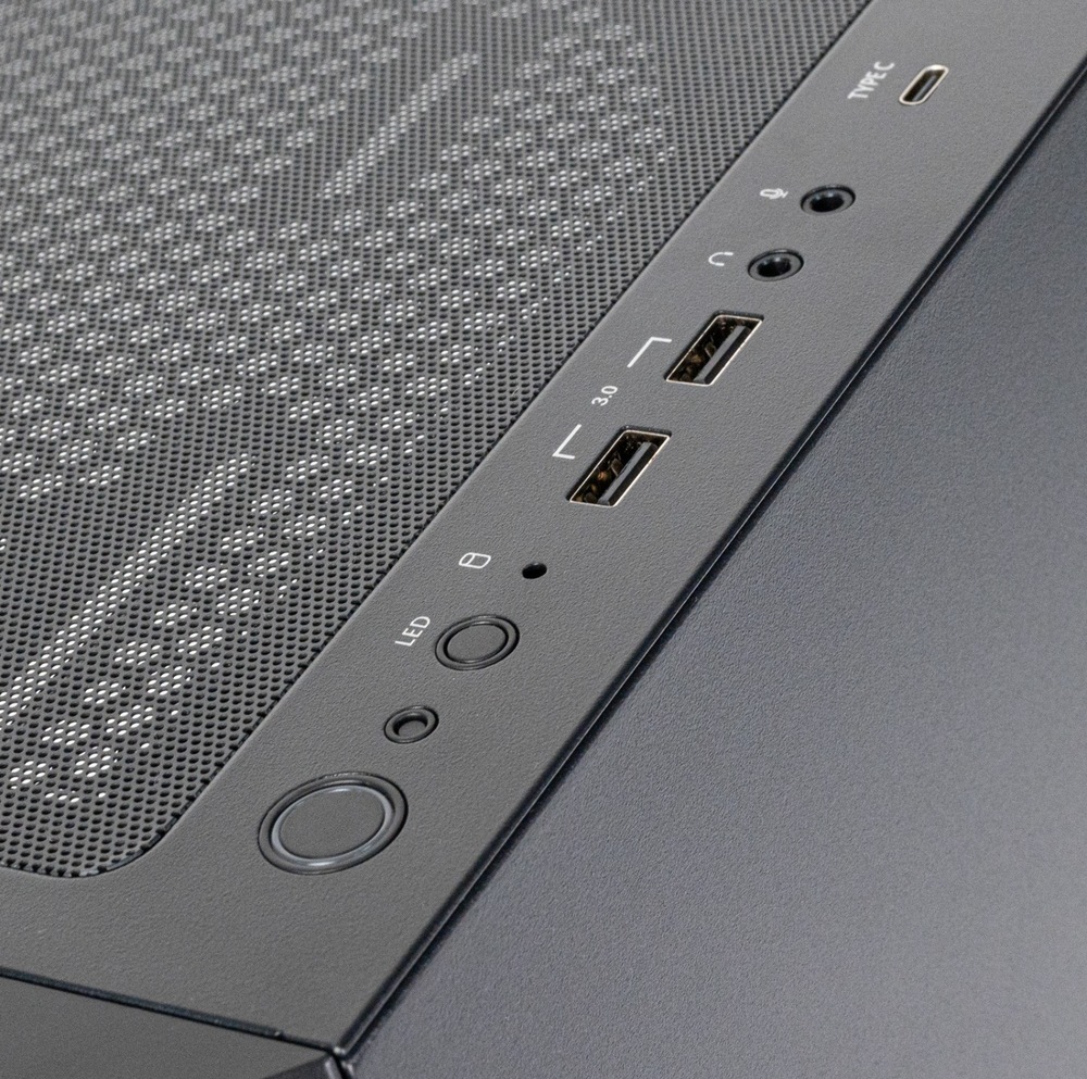 SilverStone FARA 514X pojme grafické karty o délce až 394 mm
