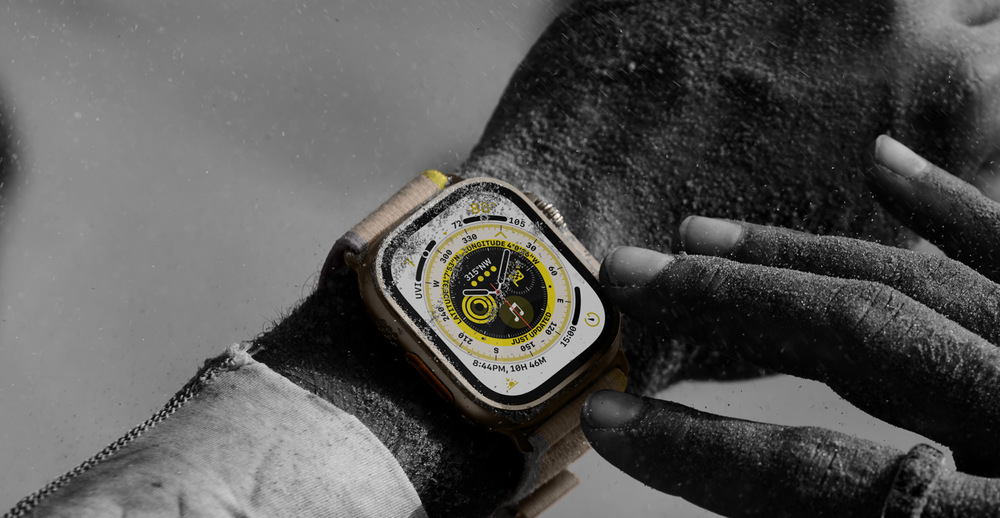 Chytré hodinky Apple Watch Ultra GPS + Cellular, 49mm pouzdro z titanu - žluto-béžový trailový tah - S/M