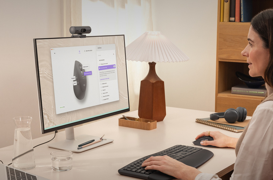 Použití myši Logitech Signature M850 L Wireless při práci na počítači s bezdrátovou klávesnicí