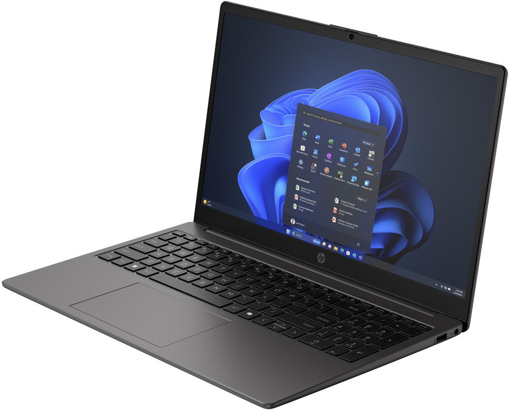 Pohled šikmo na levou stranu laptopu HP 255R G10