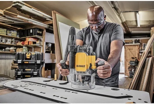 Frézka horní Dewalt DWE625KT 2 300W